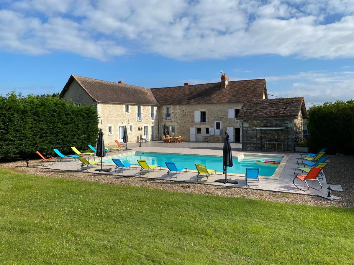 Kourline Villalunoterie Futuroscope Piscine Spa Oyre Exterior foto